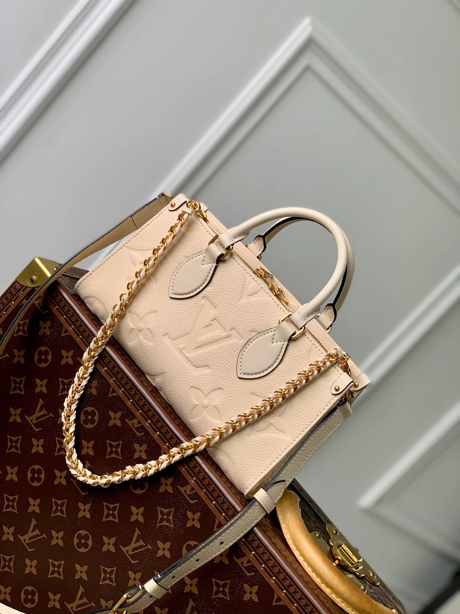 Louis Vuitton OnTheGo East West Handbag-M23640-25*13*10CM