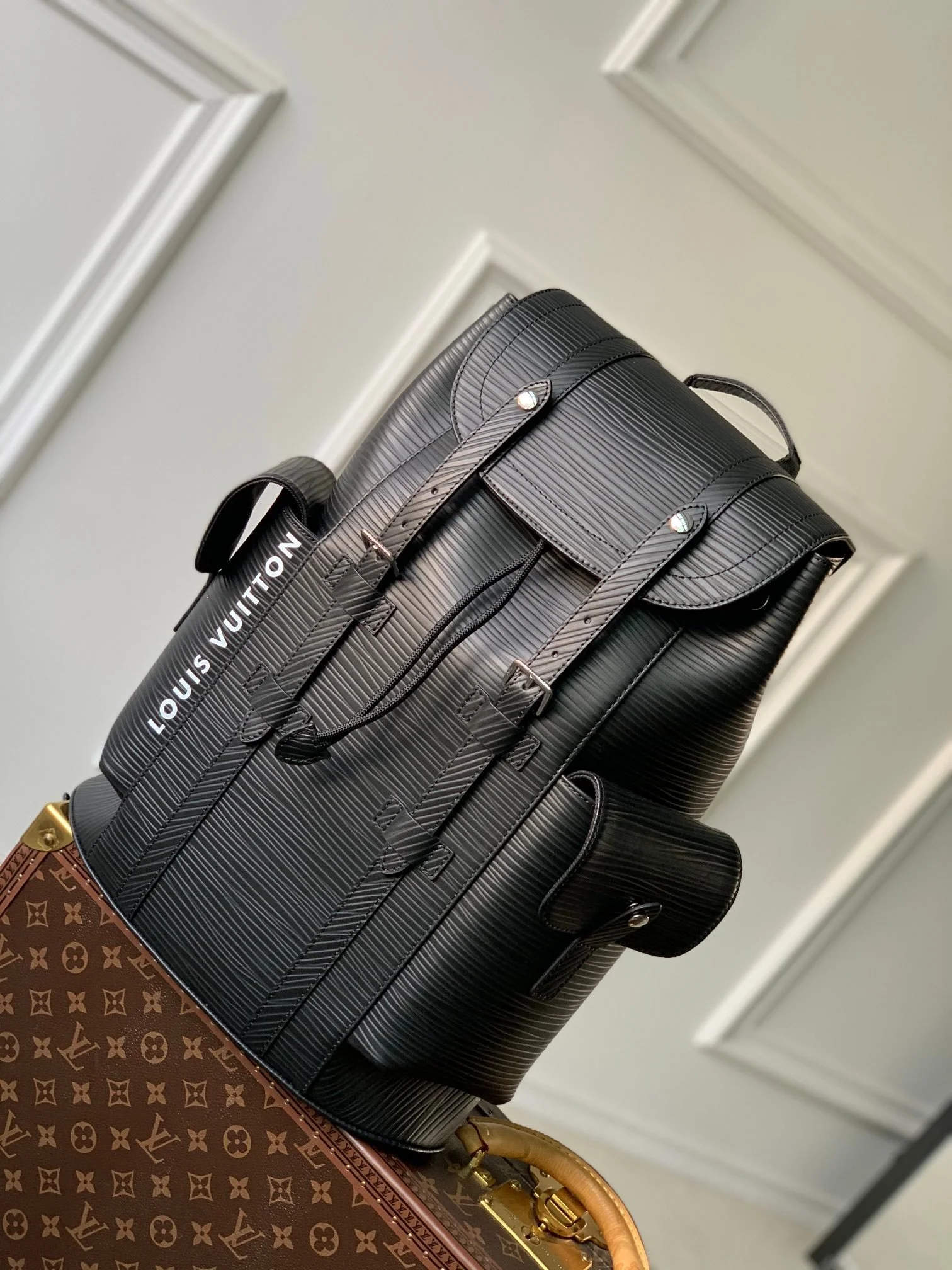 Louis Vuitton x YK Christopher Backpack M21978-38*44*21CM