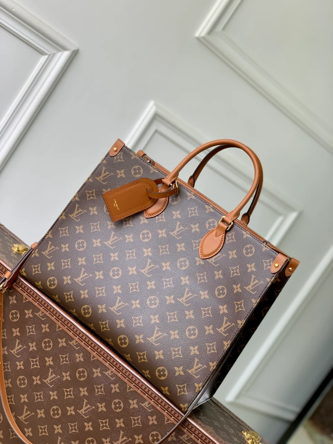 LV Organizer OnTheGo Top Hadnbags-M14235-29 x 16 x 37CM