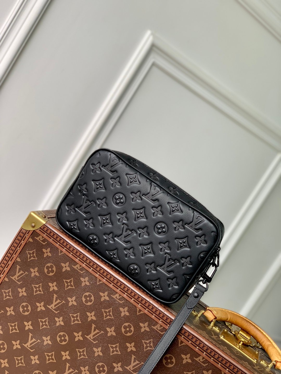 Louis Vuitton Pochette Kasai -24.5 x 15.5 x 6CM