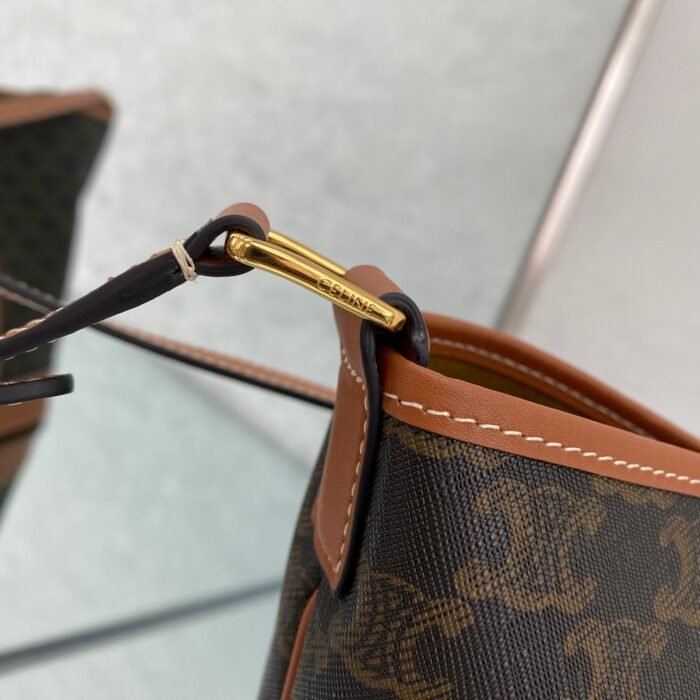 wwer-092302erwrew_7_