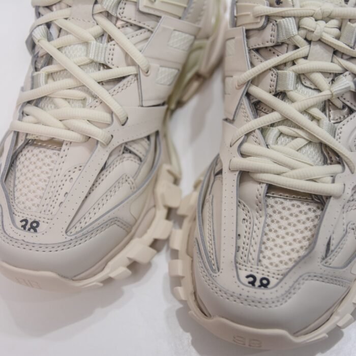 1b5ae6749de34660ae2e5a74ef9e08bf