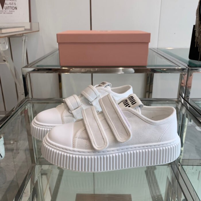 1e0c6918b50744e3be1aff948ecee409 1e0c6918b50744e3be1aff948ecee409