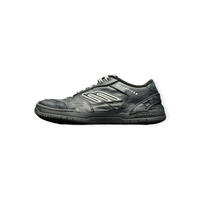 Balenciaga Hamptons Sneaker in Black