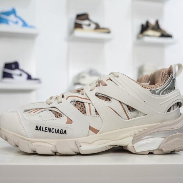 47c8e77c03da4edb9efe796772ba1d28