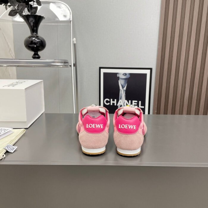 4e9e0ceeb96f40c18ba9b36380f8968c