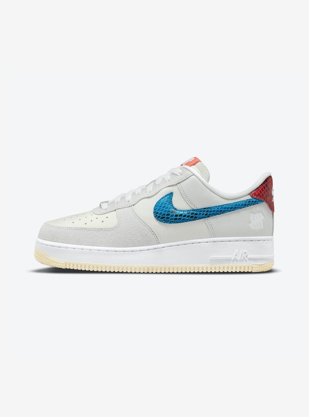 Nike Air Force 1 Low SP Undefeated 5 On It Dunk vs. AF1