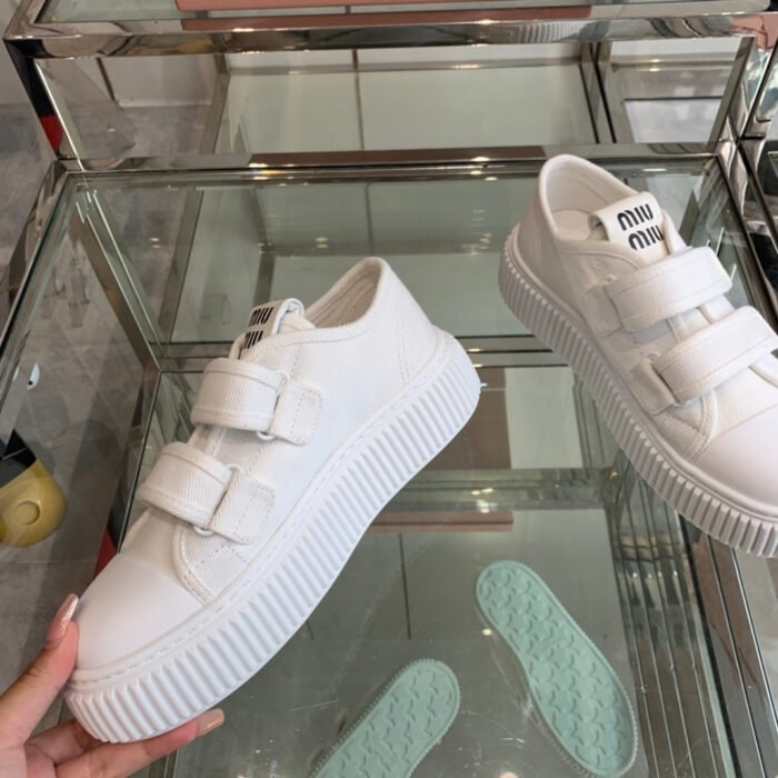 868bbc078f7f42dd87941bc489c592cc 868bbc078f7f42dd87941bc489c592cc