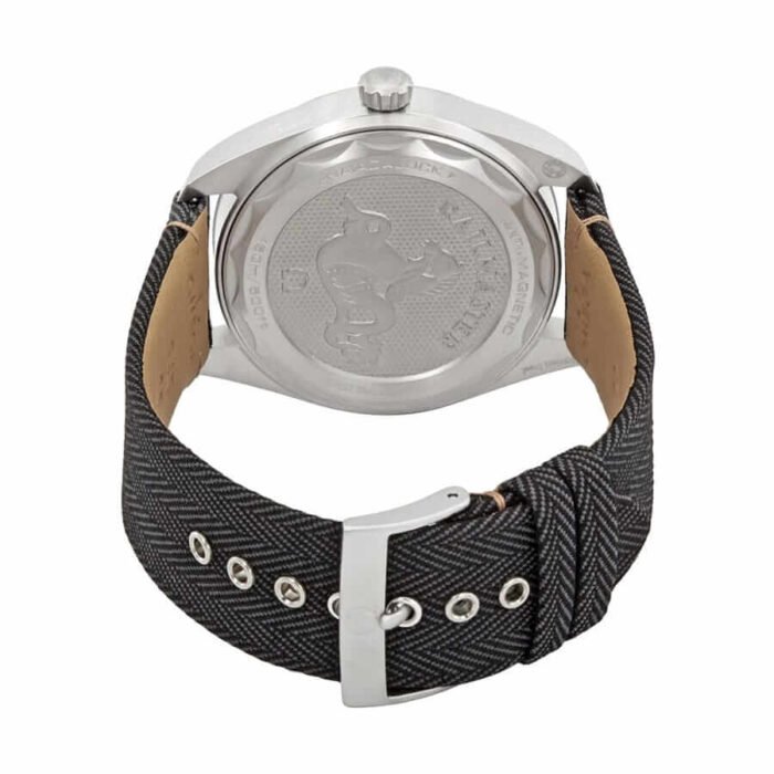 b699e5af45664318a365892f582de3ef