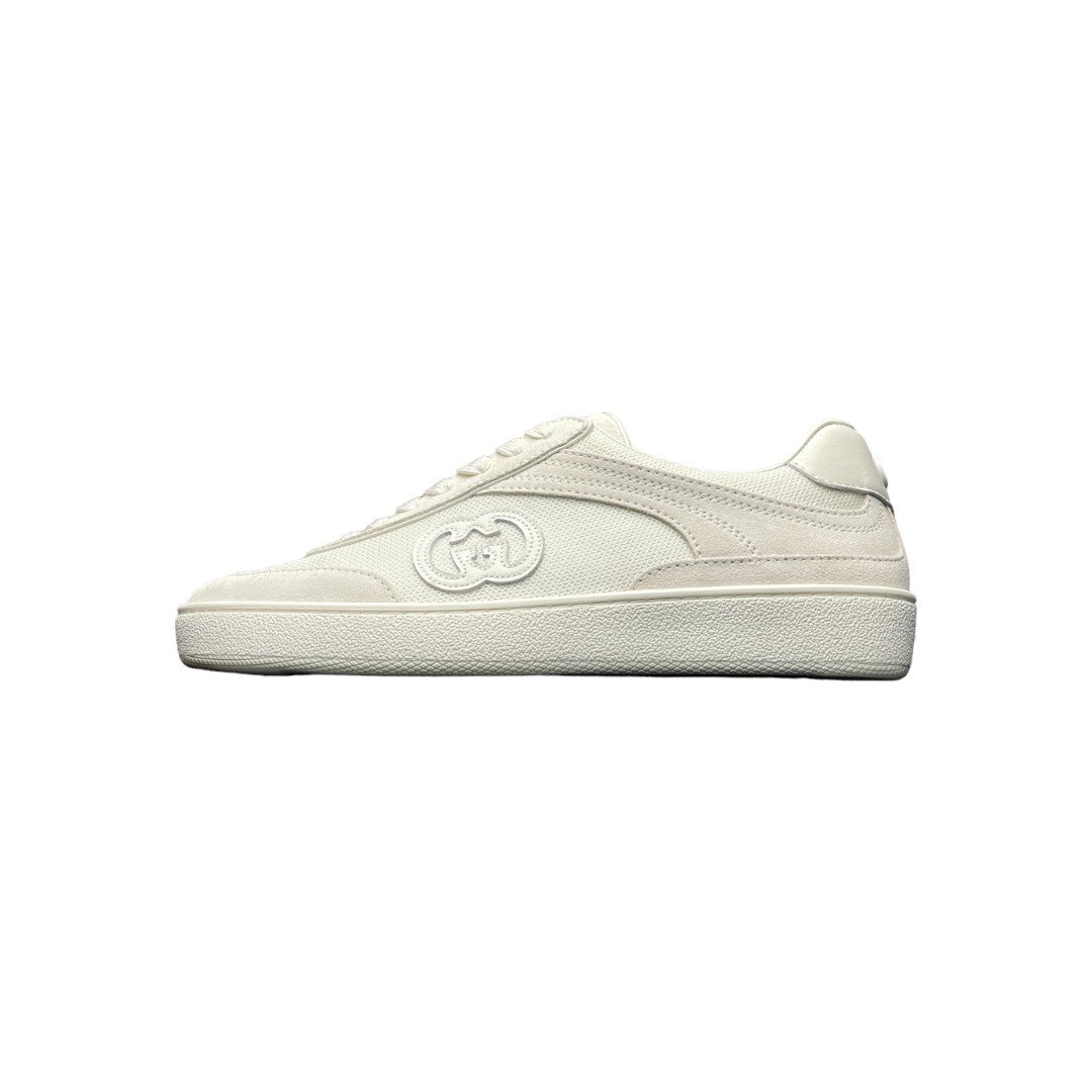 Gucci Interlocking G Sneaker in White Suede