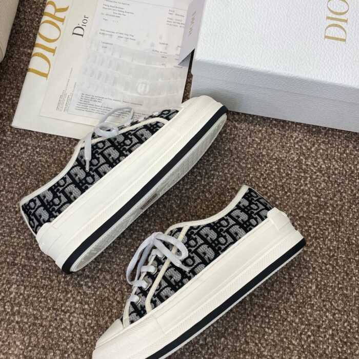 ee14f29805c2480e8d938cecdffe642d