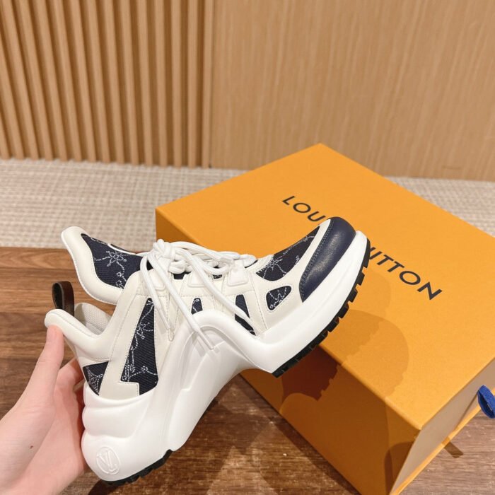 fcbad9ef69184d9296f8cec48ba6fbd3